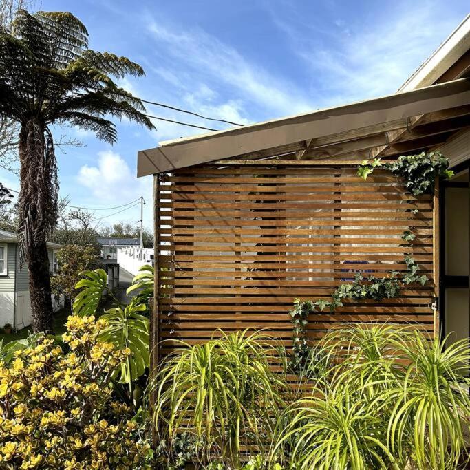 Peaceful Green Bay Charmer Auckland Bagian luar foto