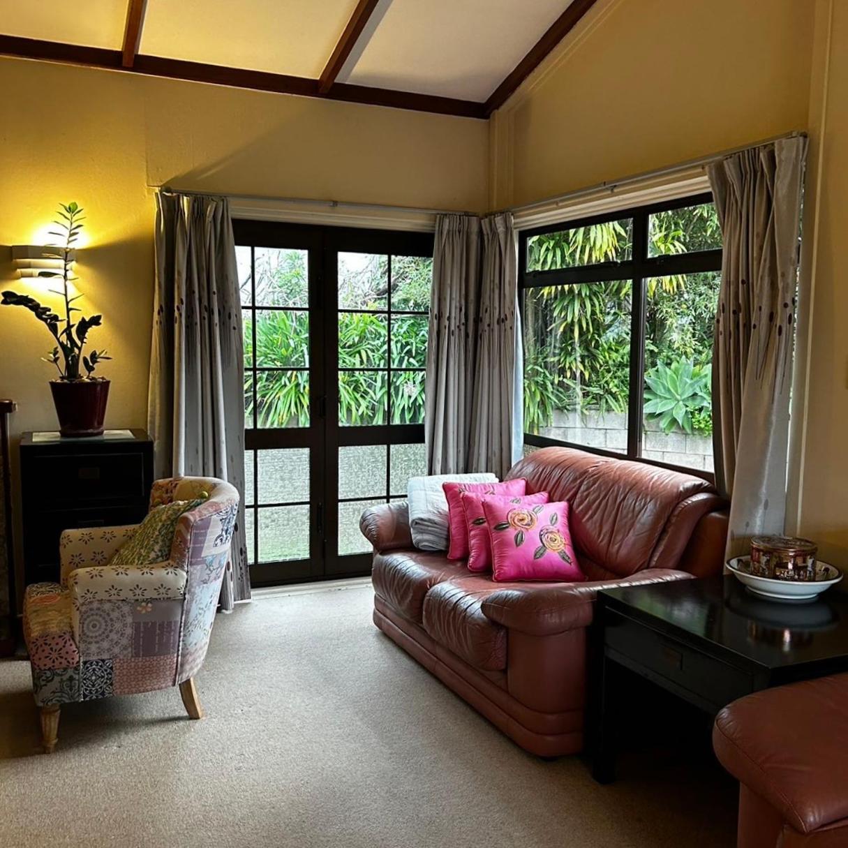 Peaceful Green Bay Charmer Auckland Bagian luar foto